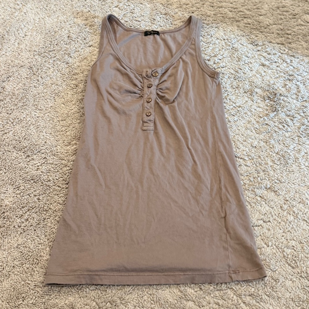 Women's Sleeveless Button-Down Tank Top - Taupe